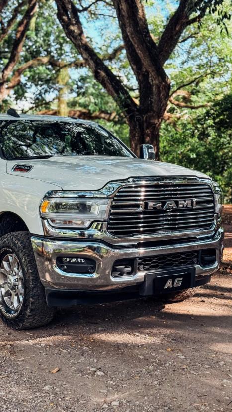 RAM 2500 6.7 I6 24V SLT CABINE DUPLA TURBO DIESEL LARAMIE 4X4 AUTOM�TICO, Foto 3