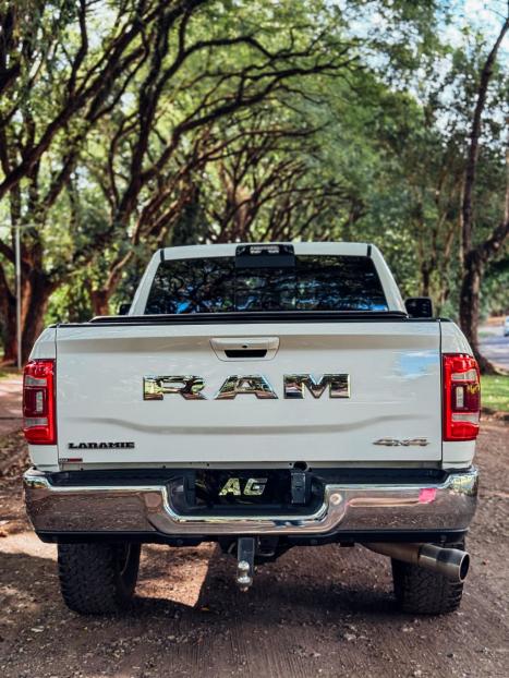 RAM 2500 6.7 I6 24V SLT CABINE DUPLA TURBO DIESEL LARAMIE 4X4 AUTOM�TICO, Foto 16