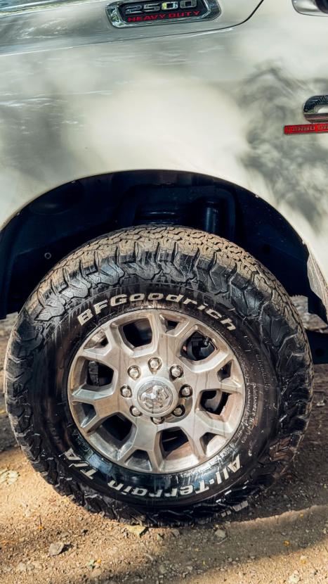 RAM 2500 6.7 I6 24V SLT CABINE DUPLA TURBO DIESEL LARAMIE 4X4 AUTOM�TICO, Foto 20