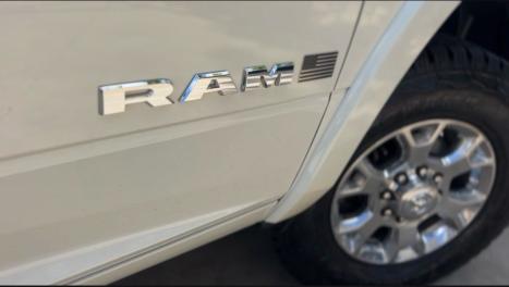 RAM 2500 6.7 I6 24V SLT CABINE DUPLA TURBO DIESEL LARAMIE 4X4 AUTOM�TICO, Foto 4
