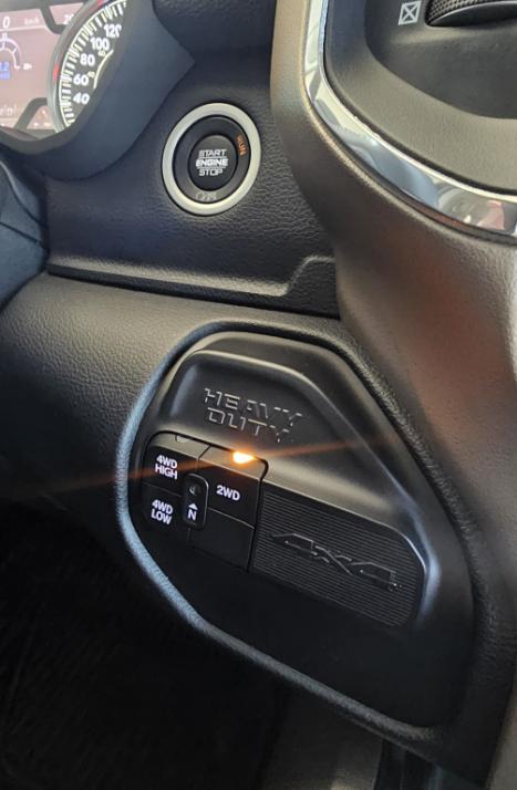 RAM 2500 6.7 I6 24V SLT CABINE DUPLA TURBO DIESEL LARAMIE 4X4 AUTOM�TICO, Foto 21