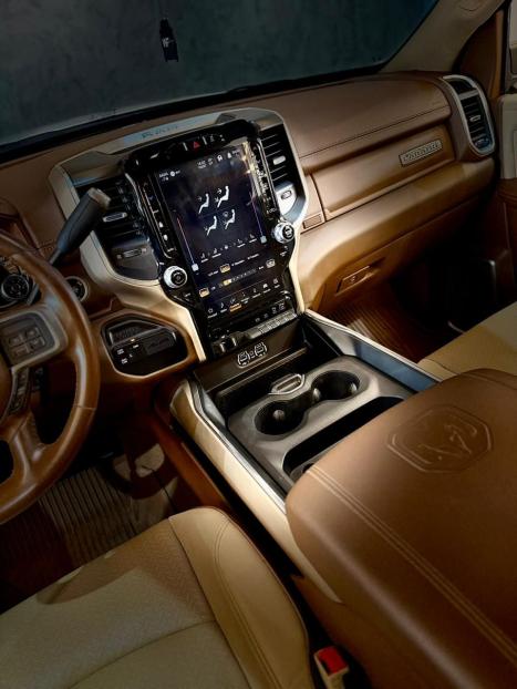 RAM 2500 6.7 I6 24V SLT CABINE DUPLA TURBO DIESEL LARAMIE 4X4 AUTOM�TICO, Foto 9
