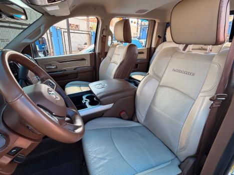 RAM 2500 6.7 I6 24V SLT CABINE DUPLA TURBO DIESEL LARAMIE 4X4 AUTOM�TICO, Foto 6