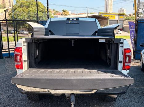 RAM 2500 6.7 I6 24V SLT CABINE DUPLA TURBO DIESEL LARAMIE 4X4 AUTOM�TICO, Foto 18