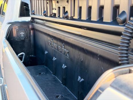 RAM 2500 6.7 I6 24V SLT CABINE DUPLA TURBO DIESEL LARAMIE 4X4 AUTOM�TICO, Foto 19