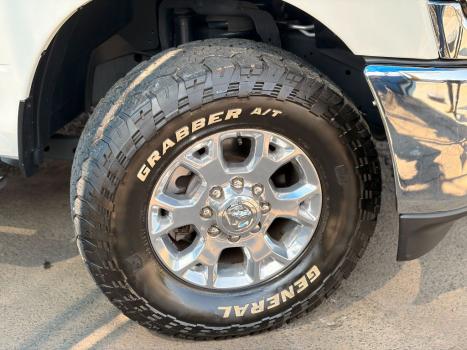 RAM 2500 6.7 I6 24V SLT CABINE DUPLA TURBO DIESEL LARAMIE 4X4 AUTOM�TICO, Foto 23