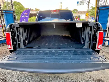RAM 2500 6.7 I6 24V SLT CABINE DUPLA TURBO DIESEL LARAMIE 4X4 AUTOM�TICO, Foto 12