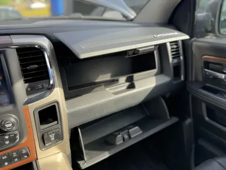 RAM 2500 6.7 I6 24V SLT CABINE DUPLA TURBO DIESEL LARAMIE 4X4 AUTOM�TICO, Foto 22