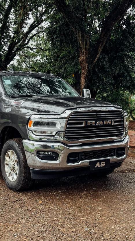 RAM 2500 6.7 I6 24V SLT CABINE DUPLA TURBO DIESEL LARAMIE 4X4 AUTOM�TICO, Foto 2