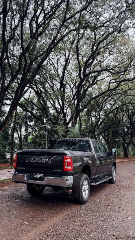 RAM 2500 6.7 I6 24V SLT CABINE DUPLA TURBO DIESEL LARAMIE 4X4 AUTOM�TICO, Foto 17