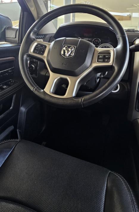 RAM 2500 6.7 I6 24V SLT CABINE DUPLA TURBO DIESEL LARAMIE 4X4 AUTOM�TICO, Foto 17