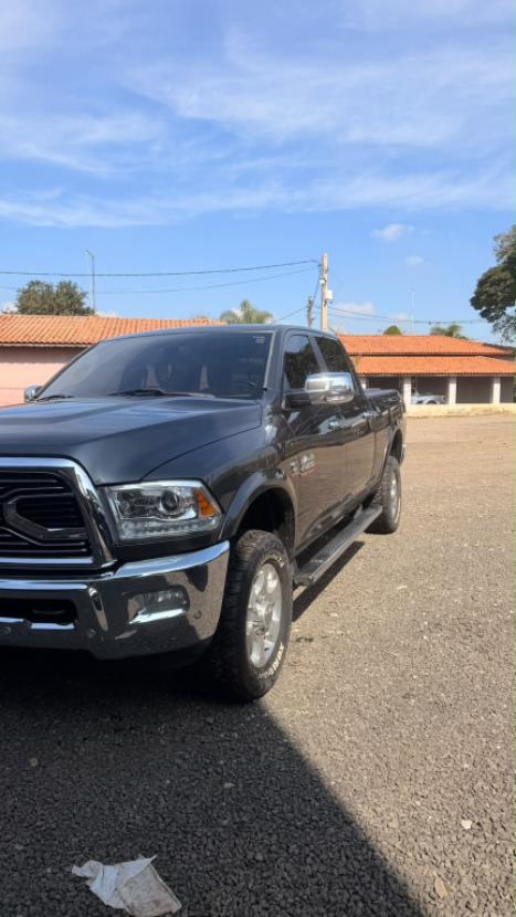 RAM 2500 6.7 I6 24V SLT CABINE DUPLA TURBO DIESEL LARAMIE 4X4 AUTOM�TICO, Foto 2