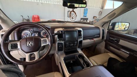 RAM 2500 6.7 I6 24V SLT CABINE DUPLA TURBO DIESEL LARAMIE 4X4 AUTOM�TICO, Foto 9