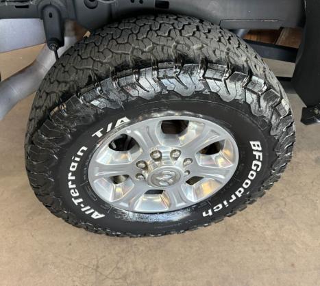 RAM 2500 6.7 I6 24V SLT CABINE DUPLA TURBO DIESEL LARAMIE 4X4 AUTOM�TICO, Foto 9