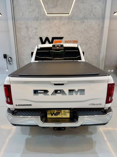 RAM 2500 6.7 I6 24V SLT CABINE DUPLA TURBO DIESEL LARAMIE 4X4 AUTOMÁTICO, Foto 3