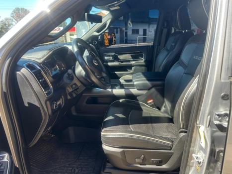 RAM 3500 6.7 I6 LARAMIE NIGHT EDITION CABINE DUPLA 4X4 TURBO DIESEL AUTOMÁTICO, Foto 9 RAM 3500 6.7 I6 LARAMIE NIGHT EDITION CABINE DUPLA 4X4 TURBO DIESEL AUTOMÁTICO, Foto 9