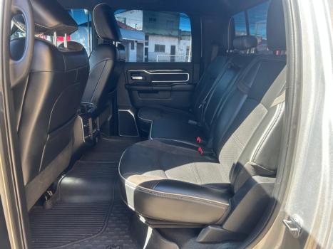 RAM 3500 6.7 I6 LARAMIE NIGHT EDITION CABINE DUPLA 4X4 TURBO DIESEL AUTOMÁTICO, Foto 10 RAM 3500 6.7 I6 LARAMIE NIGHT EDITION CABINE DUPLA 4X4 TURBO DIESEL AUTOMÁTICO, Foto 10