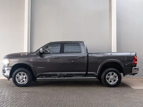 RAM 3500 6.7 I6 LARAMIE CABINE DUPLA TURBO DIESEL AUTOMTICO, Foto 4