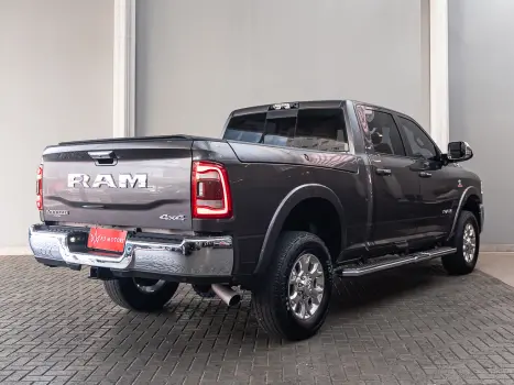 RAM 3500 6.7 I6 LARAMIE CABINE DUPLA TURBO DIESEL AUTOMTICO, Foto 7