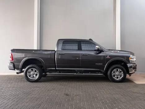 RAM 3500 6.7 I6 LARAMIE CABINE DUPLA TURBO DIESEL AUTOMTICO, Foto 8