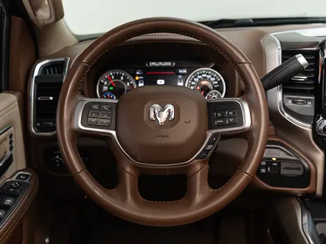 RAM 3500 6.7 I6 LARAMIE CABINE DUPLA TURBO DIESEL AUTOMTICO, Foto 13