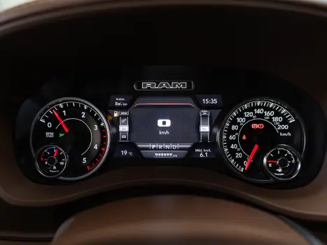 RAM 3500 6.7 I6 LARAMIE CABINE DUPLA TURBO DIESEL AUTOMTICO, Foto 15