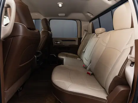 RAM 3500 6.7 I6 LARAMIE CABINE DUPLA TURBO DIESEL AUTOMTICO, Foto 26