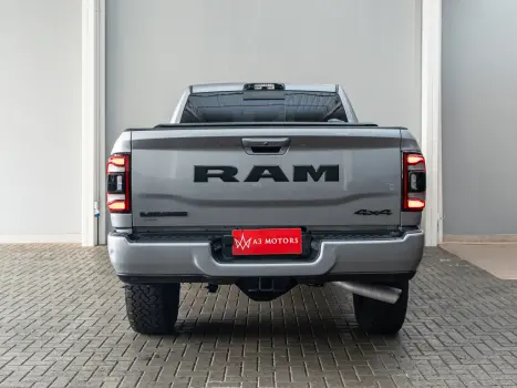 RAM 3500 6.7 I6 LARAMIE NIGHT EDITION CABINE DUPLA 4X4 TURBO DIESEL AUTOMTICO, Foto 6