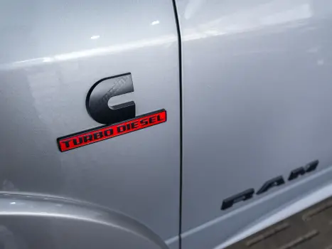 RAM 3500 6.7 I6 LARAMIE NIGHT EDITION CABINE DUPLA 4X4 TURBO DIESEL AUTOMTICO, Foto 34