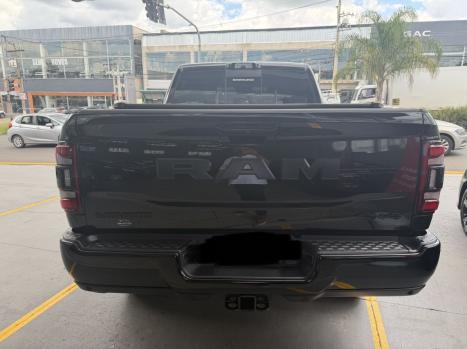 RAM 3500 6.7 I6 LARAMIE NIGHT EDITION CABINE DUPLA 4X4 TURBO DIESEL AUTOM�TICO, Foto 10