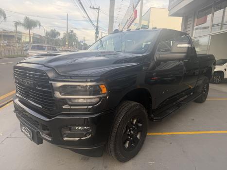 RAM 3500 6.7 I6 LARAMIE NIGHT EDITION CABINE DUPLA 4X4 TURBO DIESEL AUTOM�TICO, Foto 5