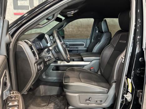 RAM 3500 6.7 I6 LARAMIE NIGHT EDITION CABINE DUPLA 4X4 TURBO DIESEL AUTOM�TICO, Foto 11
