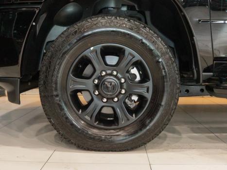 RAM 3500 6.7 I6 LARAMIE NIGHT EDITION CABINE DUPLA 4X4 TURBO DIESEL AUTOM�TICO, Foto 15