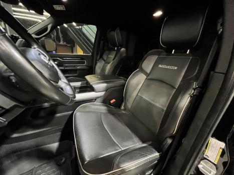 RAM 3500 6.7 I6 LARAMIE NIGHT EDITION CABINE DUPLA 4X4 TURBO DIESEL AUTOM�TICO, Foto 4