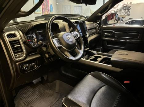 RAM 3500 6.7 I6 LARAMIE NIGHT EDITION CABINE DUPLA 4X4 TURBO DIESEL AUTOM�TICO, Foto 8