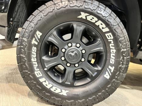 RAM 3500 6.7 I6 LARAMIE NIGHT EDITION CABINE DUPLA 4X4 TURBO DIESEL AUTOM�TICO, Foto 13