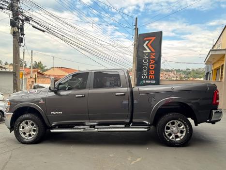 RAM 3500 6.7 I6 LARAMIE CABINE DUPLA TURBO DIESEL AUTOM�TICO, Foto 4