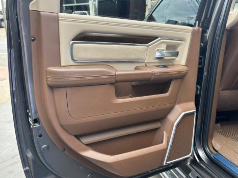 RAM 3500 6.7 I6 LARAMIE CABINE DUPLA TURBO DIESEL AUTOM�TICO, Foto 21