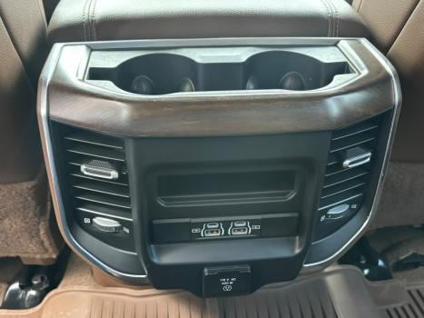 RAM 3500 6.7 I6 LARAMIE CABINE DUPLA TURBO DIESEL AUTOM�TICO, Foto 23