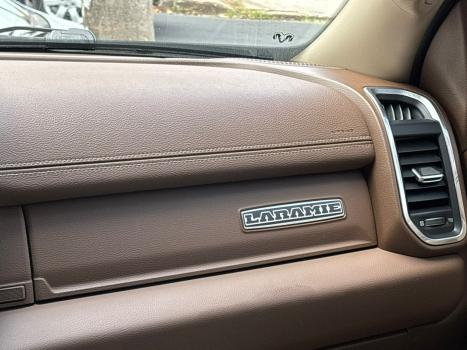RAM 3500 6.7 I6 LARAMIE CABINE DUPLA TURBO DIESEL AUTOM�TICO, Foto 29
