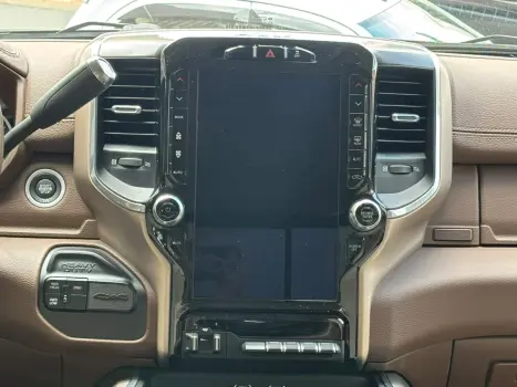 RAM 3500 6.7 I6 LARAMIE CABINE DUPLA TURBO DIESEL AUTOMÁTICO, Foto 27