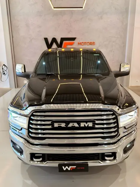 RAM 3500 6.7 I6 LIMITED LONG HORN CABINE DUPLA 4X4 TURBO DIESEL AUTOMTICO, Foto 2