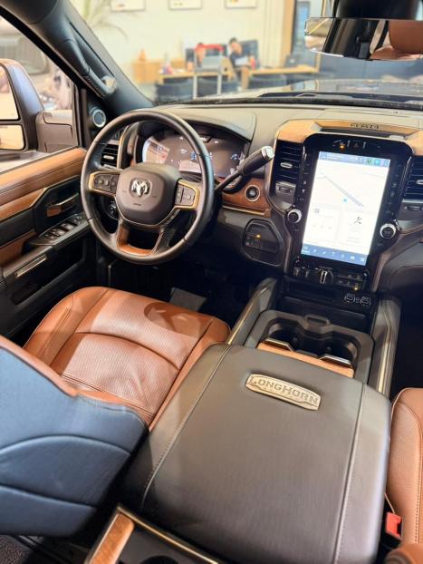 RAM 3500 6.7 I6 LIMITED LONG HORN CABINE DUPLA 4X4 TURBO DIESEL AUTOM�TICO, Foto 7