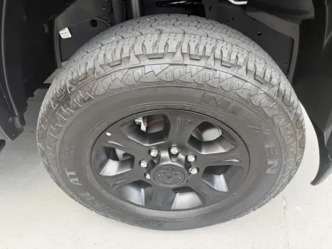 RAM 3500 6.7 I6 LIMITED LARAMIE CABINE DUPLA TURBO DIESEL AUTOM�TICO, Foto 5