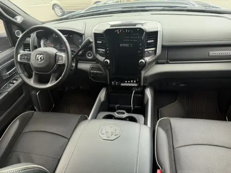 RAM 3500 6.7 I6 LIMITED LARAMIE CABINE DUPLA TURBO DIESEL AUTOM�TICO, Foto 9