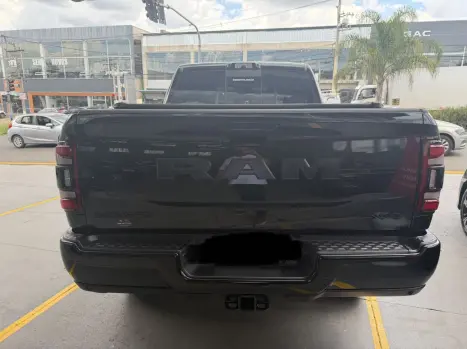 RAM 3500 6.7 I6 LIMITED LARAMIE CABINE DUPLA TURBO DIESEL AUTOM�TICO, Foto 11