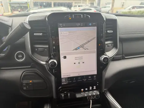 RAM 3500 6.7 I6 LIMITED LARAMIE CABINE DUPLA TURBO DIESEL AUTOM�TICO, Foto 14