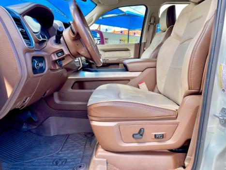 RAM 3500 6.7 I6 LIMITED LARAMIE CABINE DUPLA TURBO DIESEL AUTOM�TICO, Foto 6