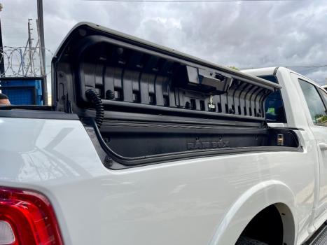 RAM 3500 6.7 I6 LIMITED LARAMIE CABINE DUPLA TURBO DIESEL AUTOM�TICO, Foto 14