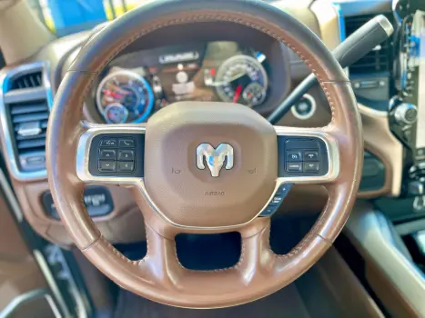 RAM 3500 6.7 I6 LIMITED LARAMIE CABINE DUPLA TURBO DIESEL AUTOM�TICO, Foto 7